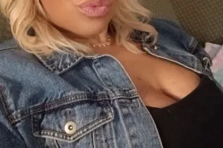 ✨💋CARLA•MIDTOWN•Enjoy Sum PLEA... - Image 3