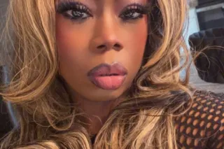 Classy but sassy sexy and sensual it's Miss Juicy Jade - Image 12