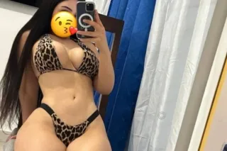 sexy latina - 24 - Image 1