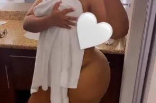 Come enjoy Ms Honey While Im In Town For A LITTLE WHILE - Image 3