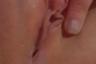 This body doesn’t behave… and you’ll feel why. Curves that beg to be handled. - Image 10