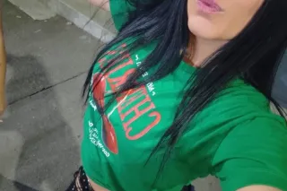 latina caliente - Image 2